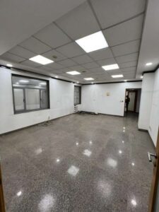 Flexible warehouse space in Okhla with open layout and ventilation