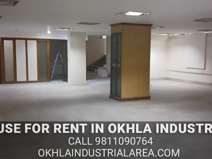 Ready to move warehouse in Okhla Industrial Area interior view.