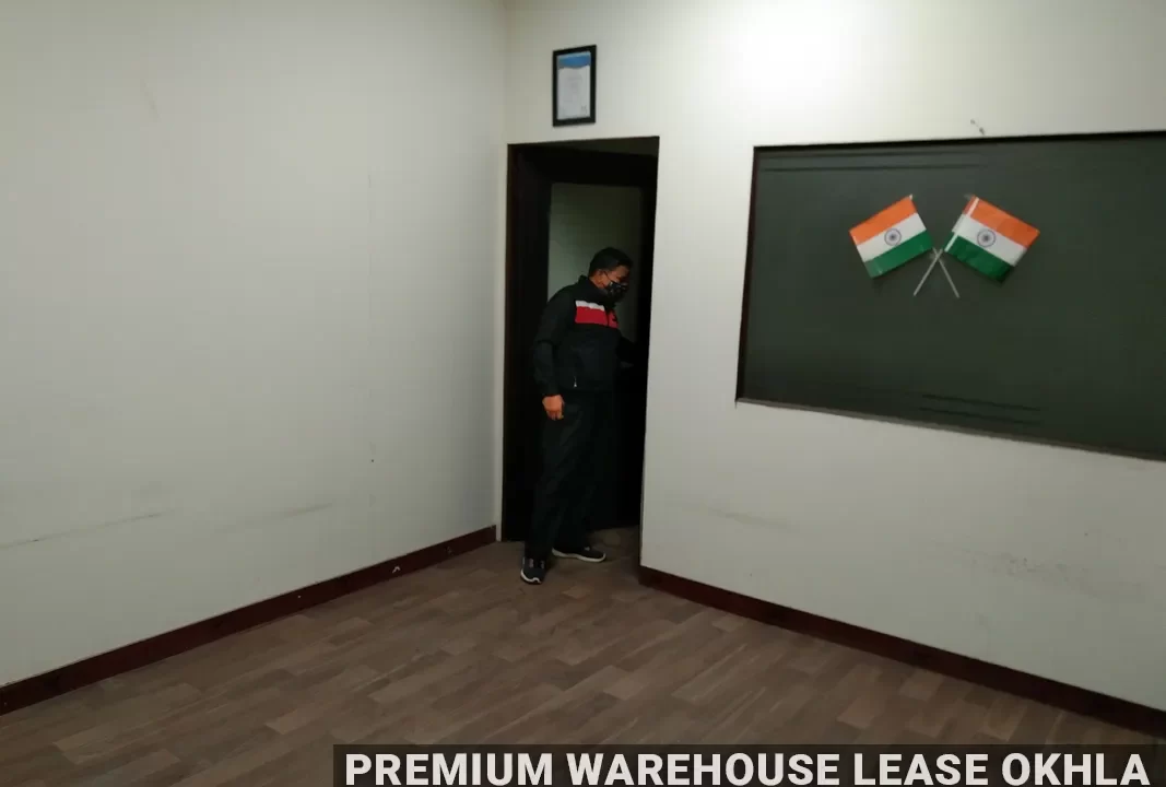 Building rent Near Crowne Plaza